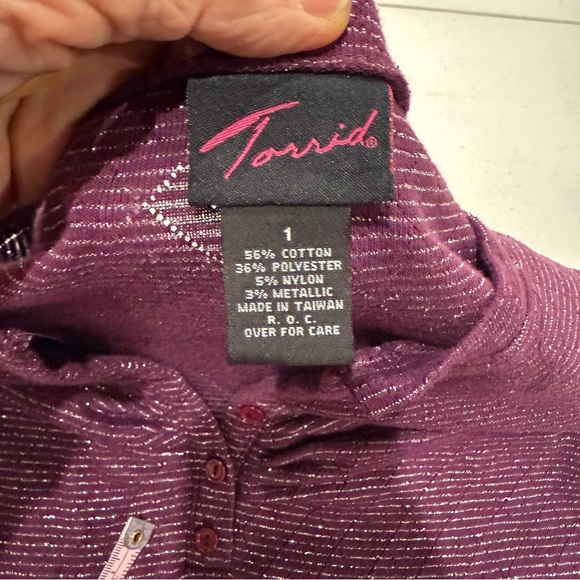 Torrid 3/4 Sleeve Bodycon Pullover V-neck Purple & Silver Women’s Size 1 (1X) - Picture 10 of 11